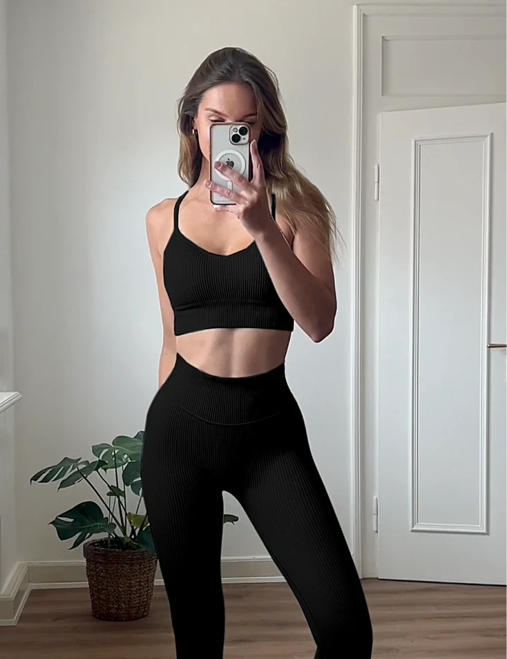 Maya Bra Dove Grey & Maya Hotpant Black