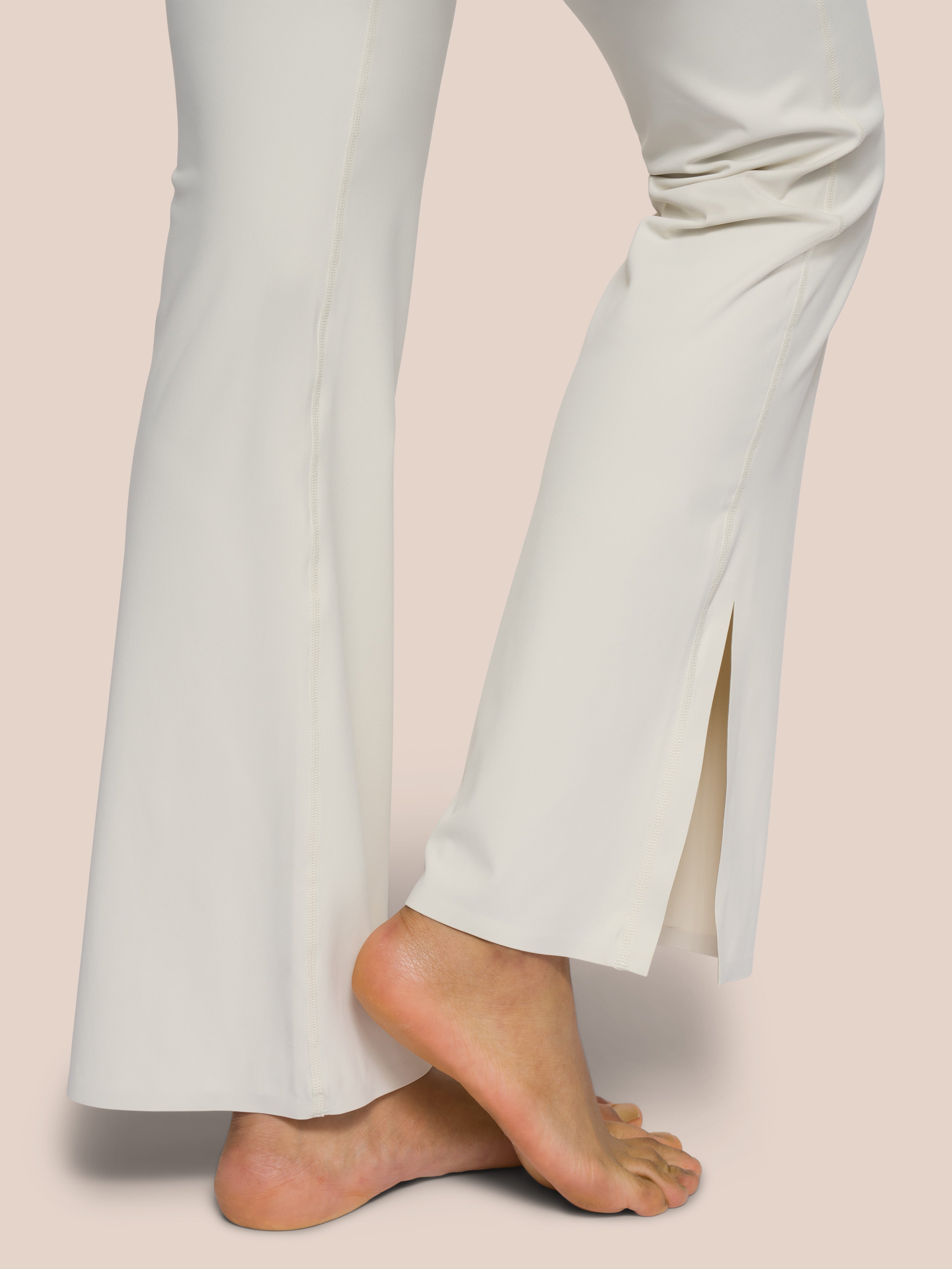 Venus Flared Pant - Yoga Leggings