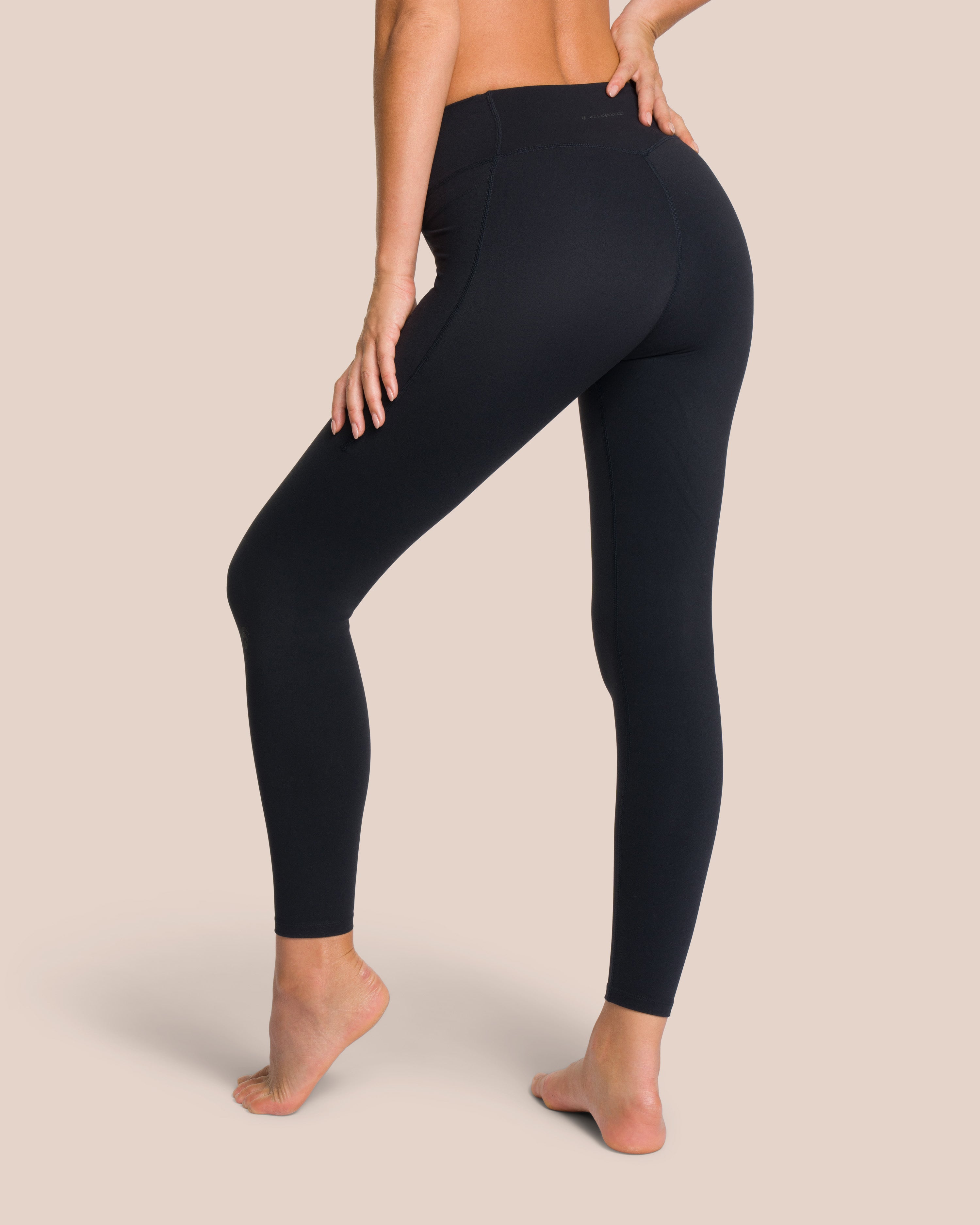 Shania Top Zip Set Deluxe - Black - Yoga Set