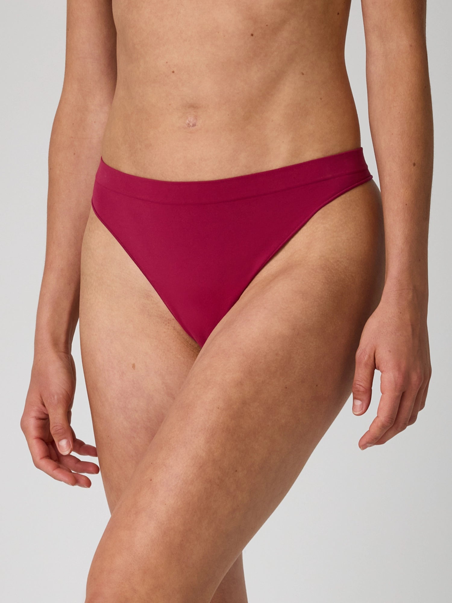 Cloudy Thong - Yoga Underwear - Red