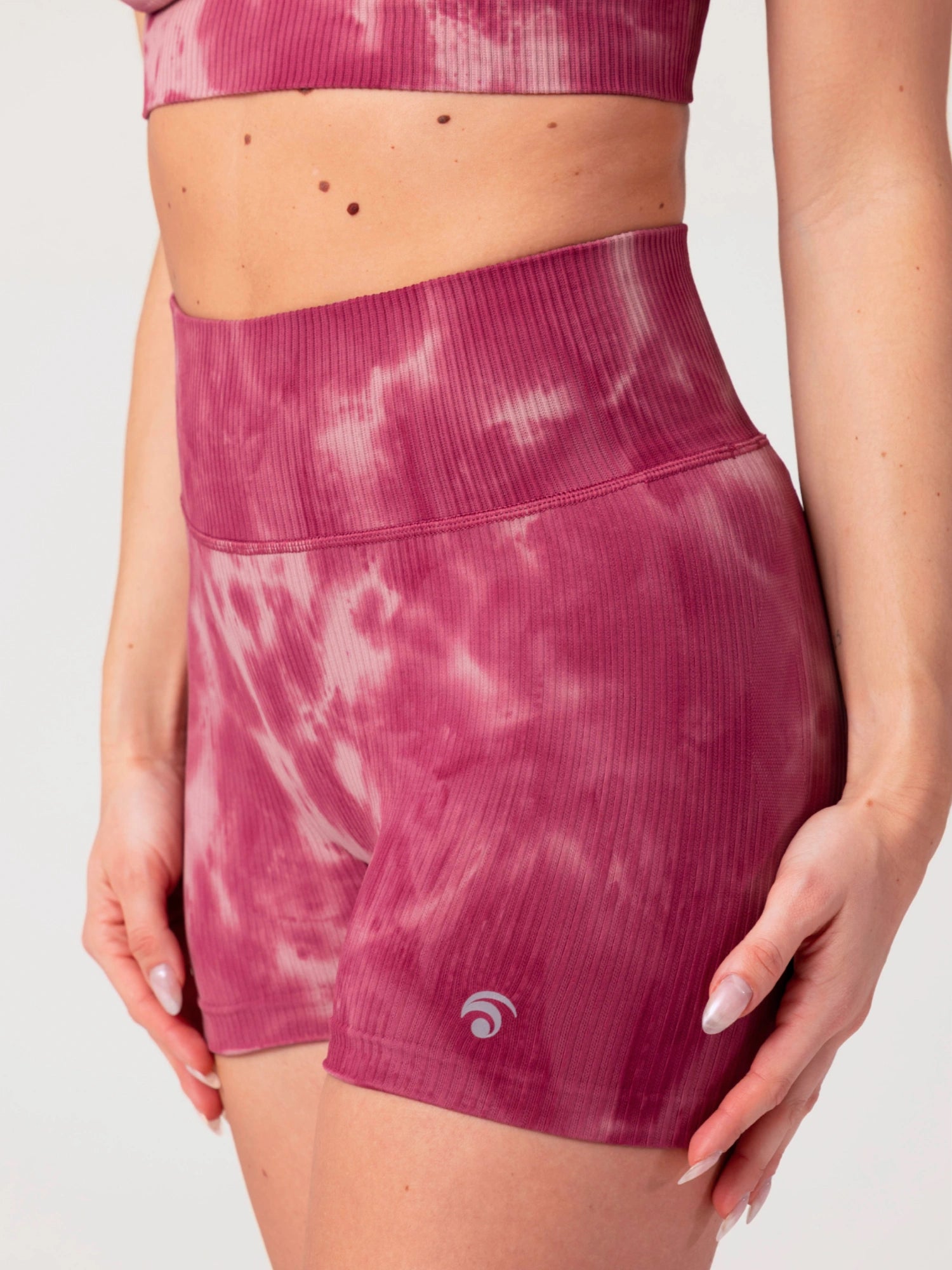 Maya Hotpant - Yoga Short - Berry Bliss Tie Dye