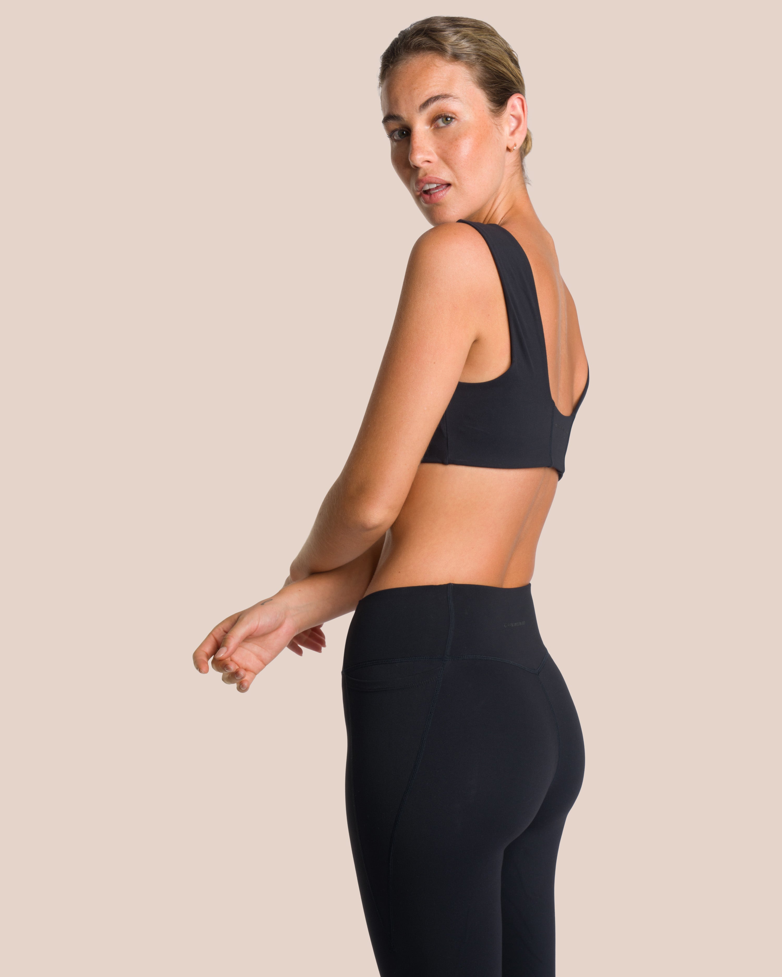 set-shania-black_02.jpg